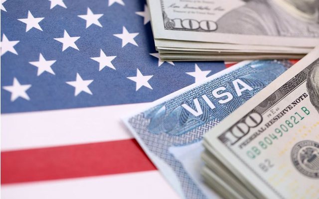 DASH shton list&euml;n me 12 vende t&euml; tjera, 15 mij&euml; dollar&euml;