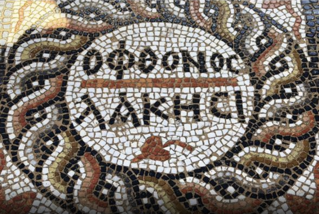 Mesazh nga antikiteti: Mozaiku n&euml; Turqi q&euml; sfidon zilin&euml;