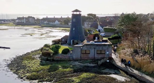 2,689 milje, hapet n&euml; Angli rruga m&euml; e gjat&euml; bregdetare n&euml;