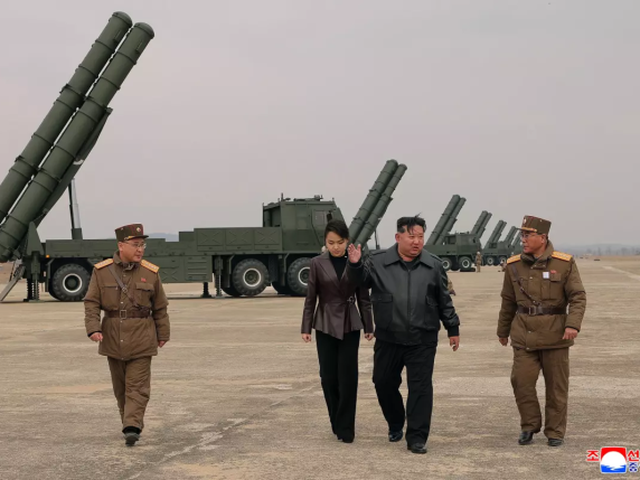 Momenti i art&euml; p&euml;r Kim Jong Un, si i fitoi Koreja e Veriut 14