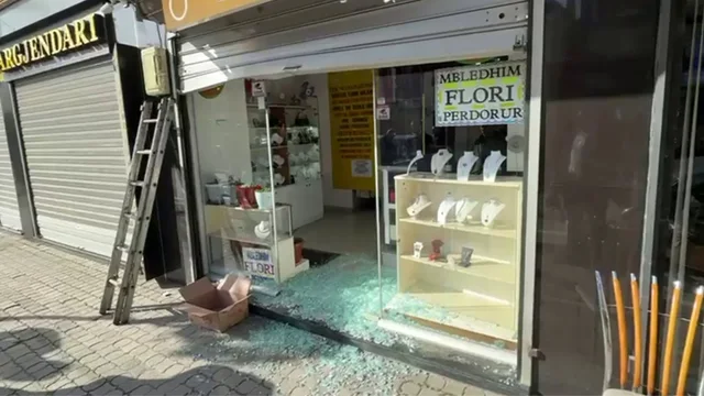 Tentuan t&rsquo;i grabisnin argjendarin&euml; n&euml; Pogradec, pronari: