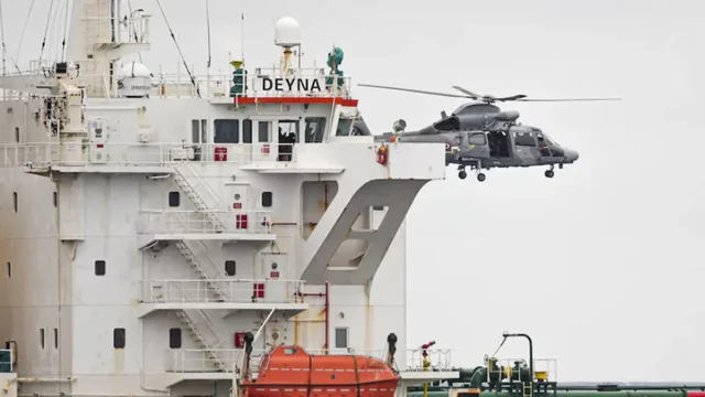 Franca ndalon anijen me naft&euml; ruse n&euml; Mesdhe, reagon Macron: