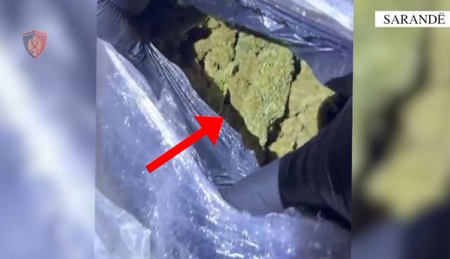 Lavazhi i makinave bazë për shpërndarjen e drogës, dy