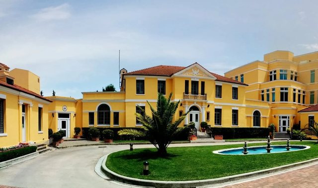 “ALARM SIGURIE!”, lufta në Lindjen e Mesme, Ambasada e SHBA