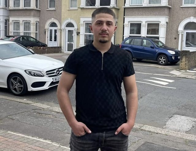 TRONDITËSE/ 19-vjeçari shqiptar në Angli VDES në kantierin