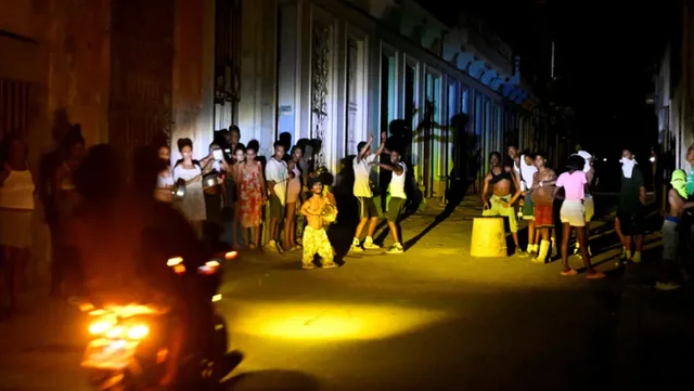 Mbi 10 milionë njerëz pa energji elektrike, dërgohen donacione