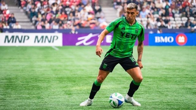 Eurogol me Austin, por VAR &ldquo;i prish&rdquo; fest&euml;n Myrto Uzunit