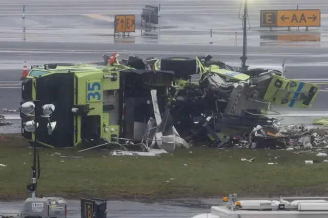Mrekullia &ldquo;Air Canada&rdquo;/ Stjuardesa gjendet e gjall&euml; pas