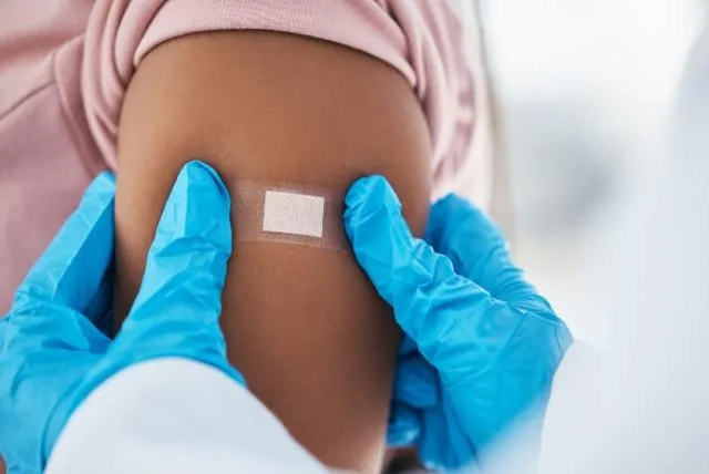 Meningjiti n&euml; Universitetin e Kentit! Rreziqet dhe politikat e reja t&euml;