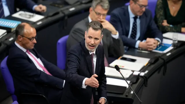 Gjermani / Kryetari i FDP-s&euml; jep dor&euml;heqjen pas humbjeve n&euml;