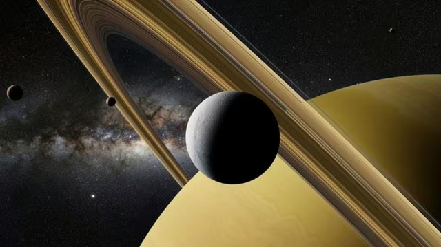 Saturni sapo ‘vodhi’ 11 hëna të reja, zbulimi që