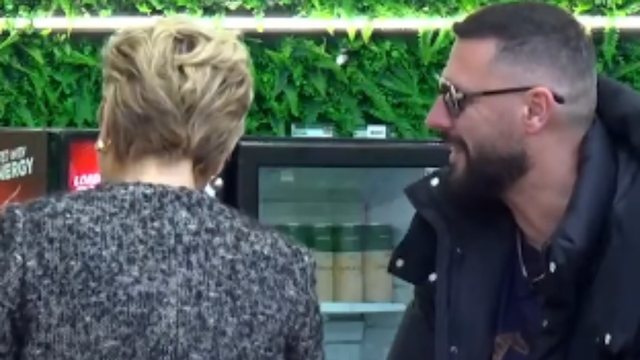 &ldquo;&Ccedil;a parfumi paske hedhur&hellip;&rdquo;/ A iu p&euml;rgjigjen