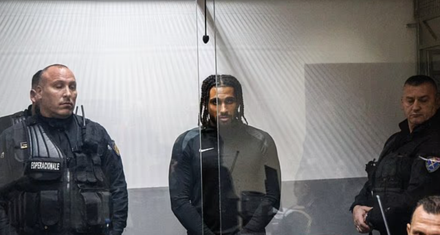 Foto nga gjyqi, portugezi tundi kokën ndërsa shpallej fajtor për