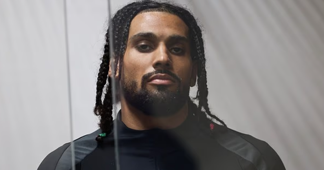 Foto nga gjyqi, portugezi tundi kokën ndërsa shpallej fajtor për