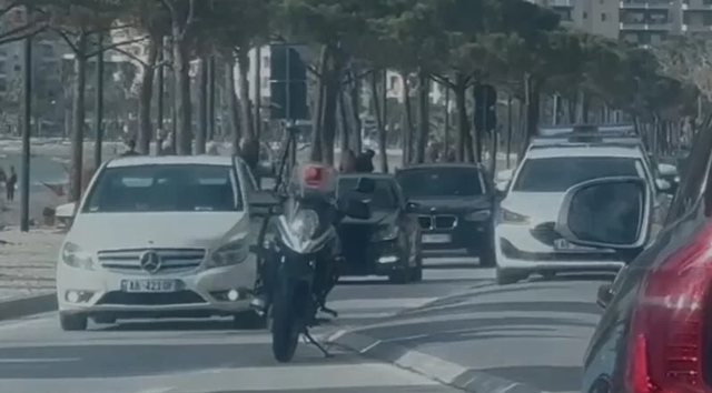 Vlor&euml;, tre persona dhunoj&euml; pronarin e nj&euml; lokali n&euml;