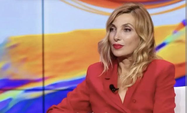 VIDEO/ Mimoza Ahmeti zbulon gj&euml;n&euml; m&euml; t&euml; &ccedil;uditshme