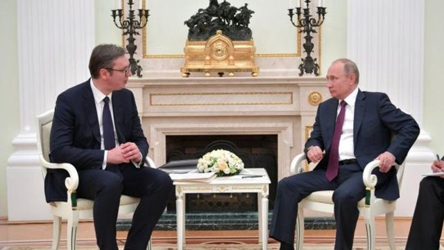 Putini p&euml;rgjysmon &ccedil;mimin e gazit p&euml;r Serbin&euml;,