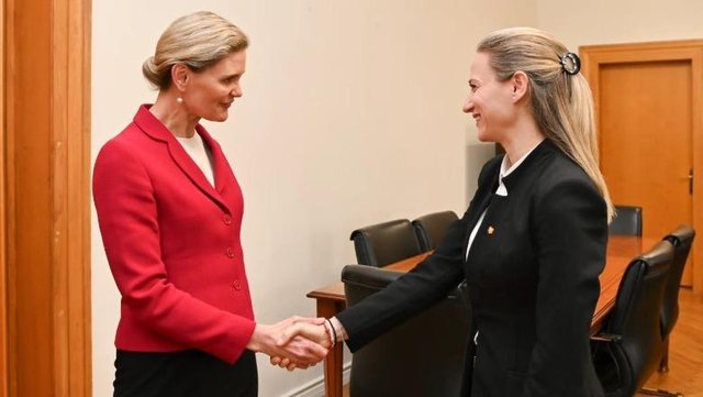 Ismaili dhe VanHorn diskutojn&euml; p&euml;r drejt&euml;sin&euml; dhe