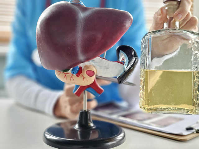 Alkooli n&euml; sh&euml;ndet varet nga ajo q&euml; pini dhe sa. Onkologu: