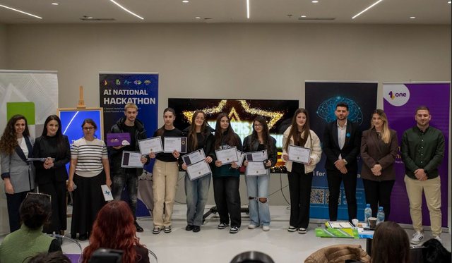 Teknologjia në duart e një brezi që guxon, One Albania investon