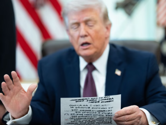 Urdhri i Trump p&euml;r t&euml; kufizuar votimin me post&euml;, a e ka ai