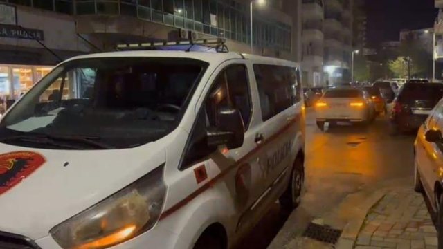 "Hajdeni se kam vrar&euml; maman&euml;"/ Telefonata alarmon