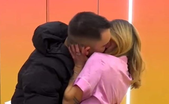 Kejsi dhe Ina ndahen pas spektaklit &ndash; ja &ccedil;far&euml; ndodhi pas