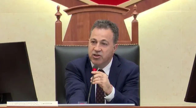 Njoftimi i ambasad&euml;s s&euml; SHBA/ &ldquo;Th&euml;rrisni K&euml;shillin e