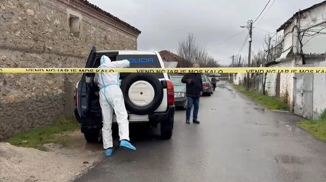 Me shenja dhune n&euml; trup, i moshuari n&euml; Kor&ccedil;&euml; gjendet pa