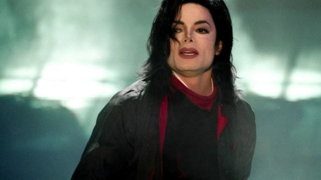 Miliona dollar&euml; edhe pas vdekjes, si Michael Jackson vazhdon t&euml;