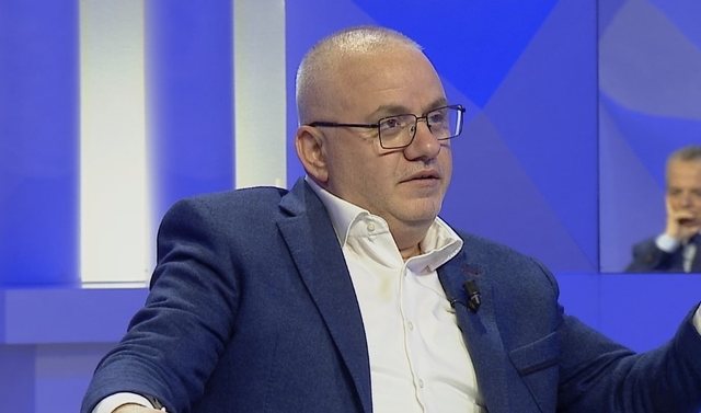 Artan Hoxha zbulon lidhjet e forta Iran-Shqip&euml;ri n&euml; trafikun e