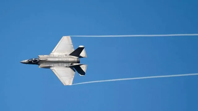 Forcat iraniane rr&euml;zojn&euml; avionin luftarak amerikan, mediat: Piloti