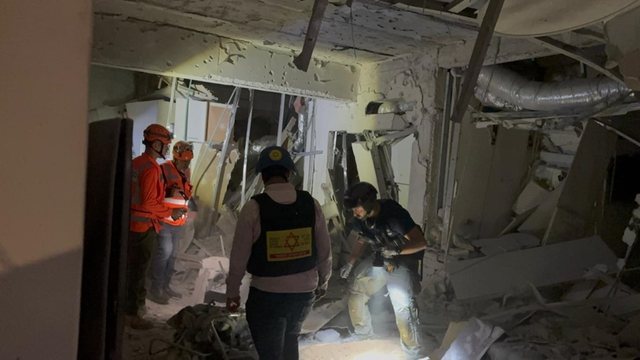 Irani sulmon s&euml;rish, bien sirenat e alarmit n&euml; Izrael