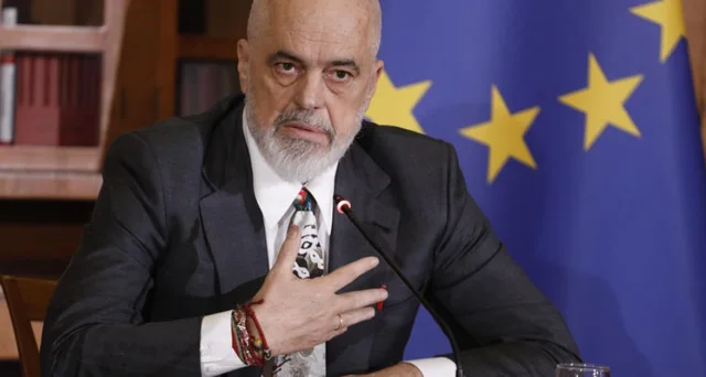 Takimi me kryebashkiak&euml;t/ ZBARDHEN tre porosit&euml; e kryeministrit Rama,