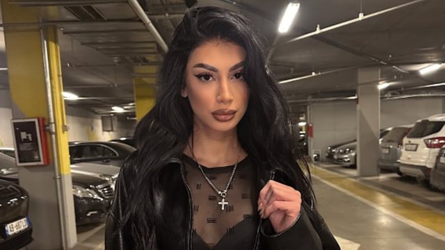 A &euml;sht&euml; n&euml; rregull me veshjen? Motra e Mateos p&euml;r