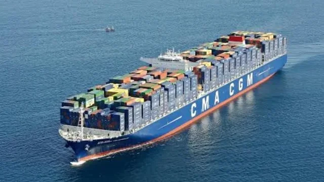 Anija franceze "&ccedil;an" Ngushtic&euml;n e Hormuzit, sinjali i