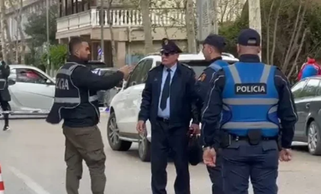 Vlor&euml;/ Identifikohen dy t&euml; dyshuarit p&euml;r vrasjen e