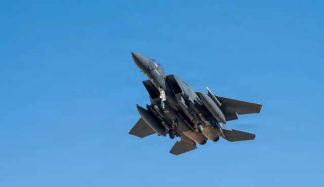 Ushtria iraniane pretendon rrëzimin e një aeroplani tjetër