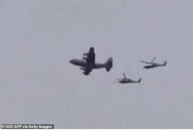 K&euml;rkimet p&euml;r pilotin, forcat speciale amerikane hyjn&euml; n&euml;