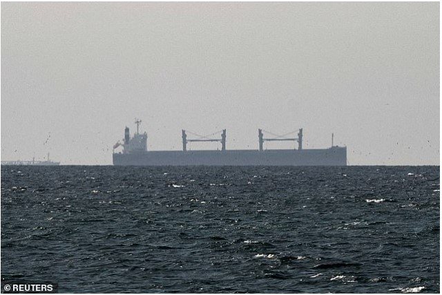 U bllokua nga lufta me Iranin, anija turke, e dyta që