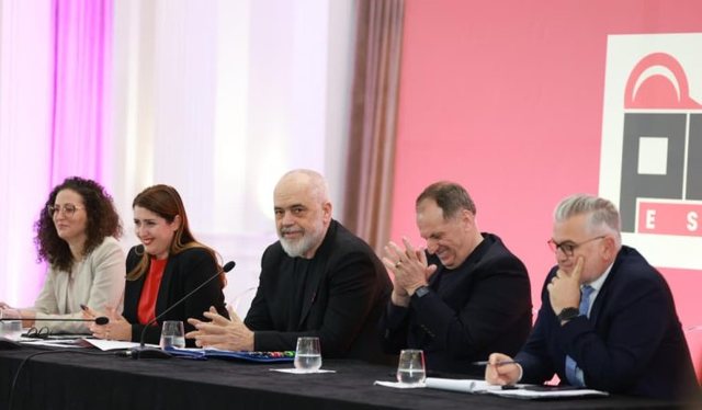 &ldquo;Jemi vet&euml;m n&euml; k&euml;t&euml; betej&euml;&rdquo;, Rama: Dera e