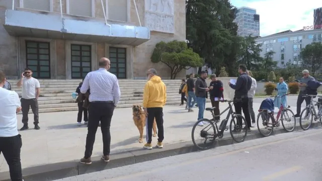 Dështon protesta për çmimin e naftës, më pak se 10