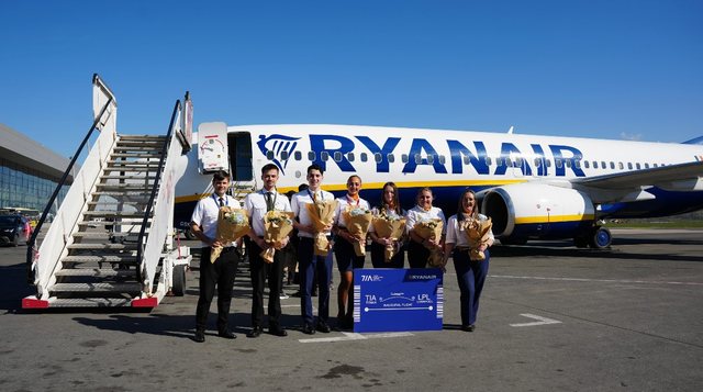 Aeroporti nd&euml;rkomb&euml;tar i Tiran&euml;s mir&euml;pret linjat e reja