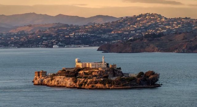 Trump k&euml;rkon 152 milion&euml; dollar&euml; p&euml;r t&euml; rihapur burgun