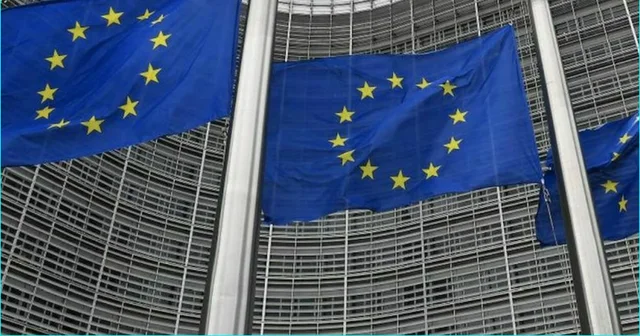 Ish-diplomatja amerikane godet BE: N&euml;se k&euml;to 5 vende njohin