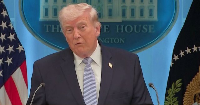 Trump flet për misionin e shpëtimit të pilotit: Shfaqje e