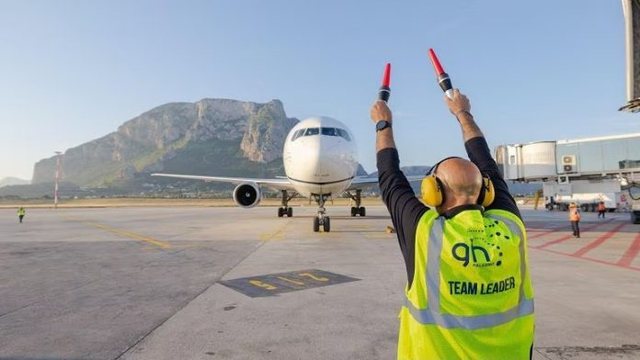 Kriza në Lindjen e Mesme godet aviacionin: Mungesë karburanti në