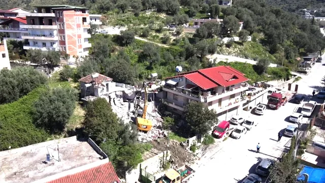 IMT prish tre banesa t&euml; paligjshme mbi kanalin e uj&euml;rave t&euml; larta