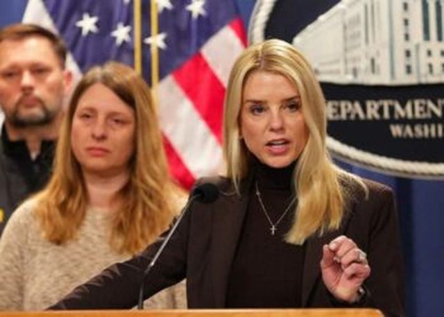 Dosja Epstein, ish-prokurorja e përgjithshme Bondi nuk do të paraqitet