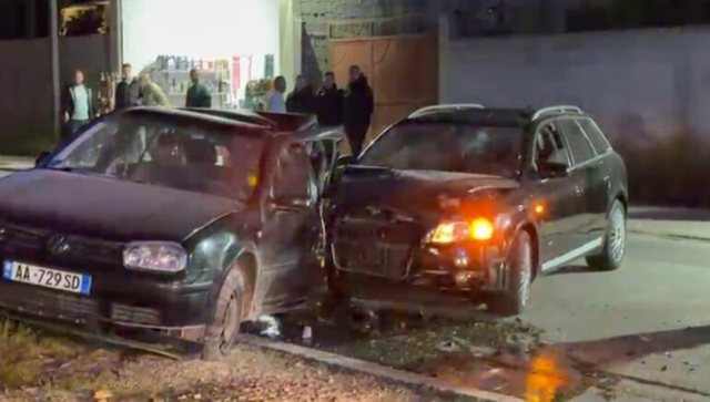 Aksident n&euml; Fier, plagoset drejtuesi i mjetit! U p&euml;rplas pasi nuk i